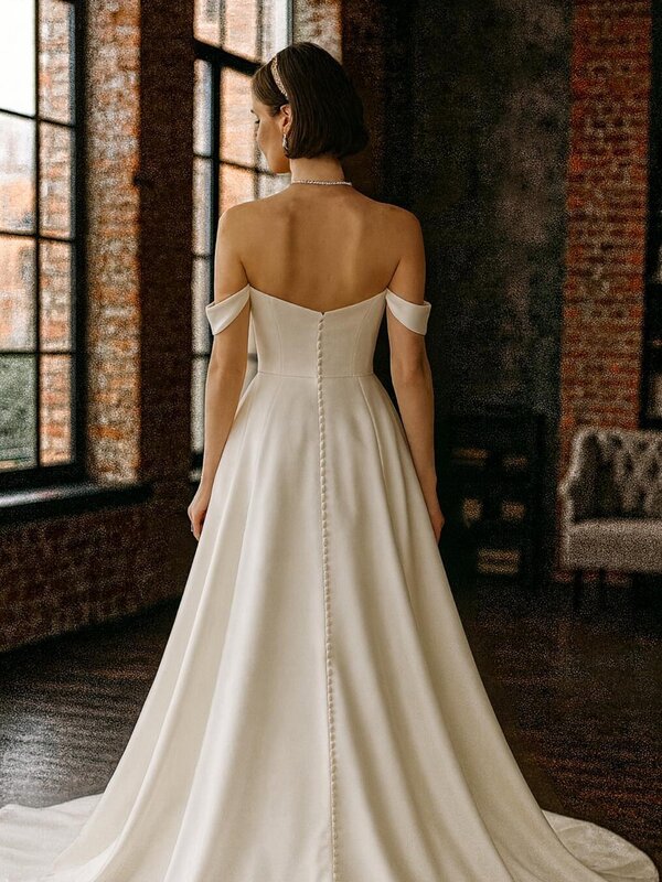 Hochzeitskleid_Knopfleiste_Satin_Schlicht_clean Hochzeitskleid_Knopfleiste_Satin_Schlicht_clean