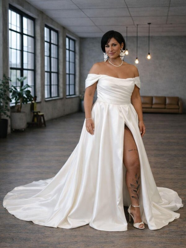 Curvy_Brautkleid_große_Größe_Plus_size Curvy_Brautkleid_große_Größe_Plus_size
