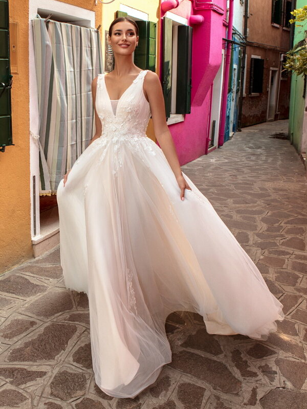 Brautkleid_Tüll_Blush_Träger